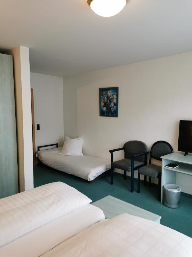 Hotel Deutsches Haus บัดบรึคเคนเนา ภายนอก รูปภาพ